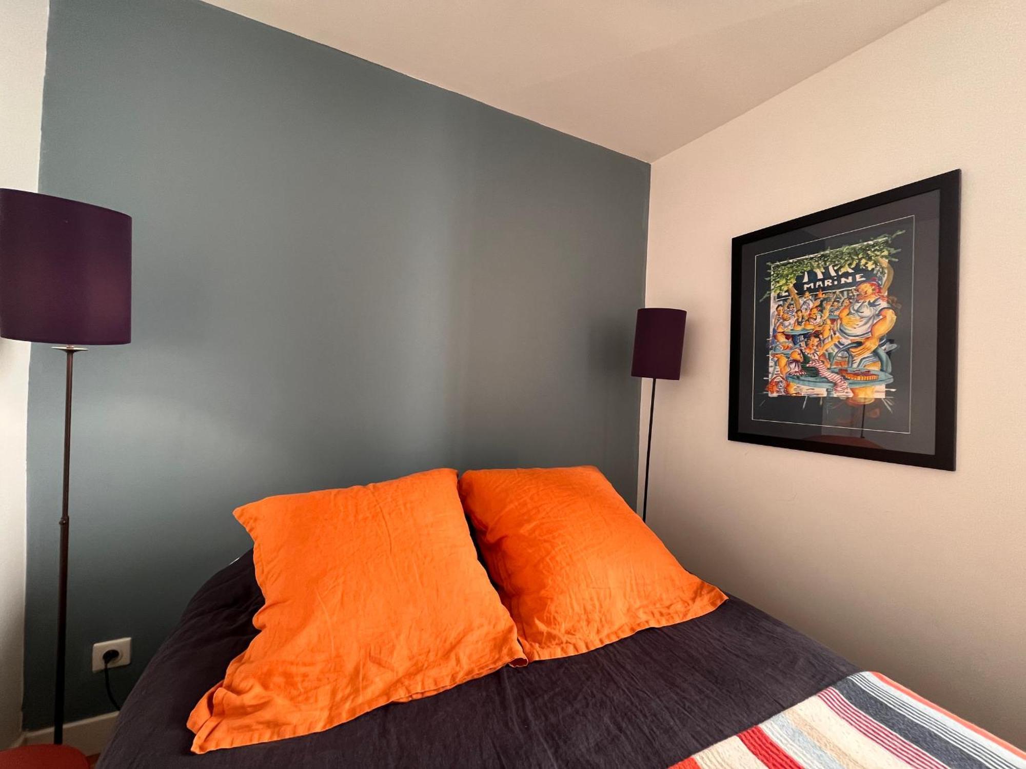 Appartement Lumineux Pres De La Avec Wifi, En Plein Centre-ville De - Fr-1-239-875 *