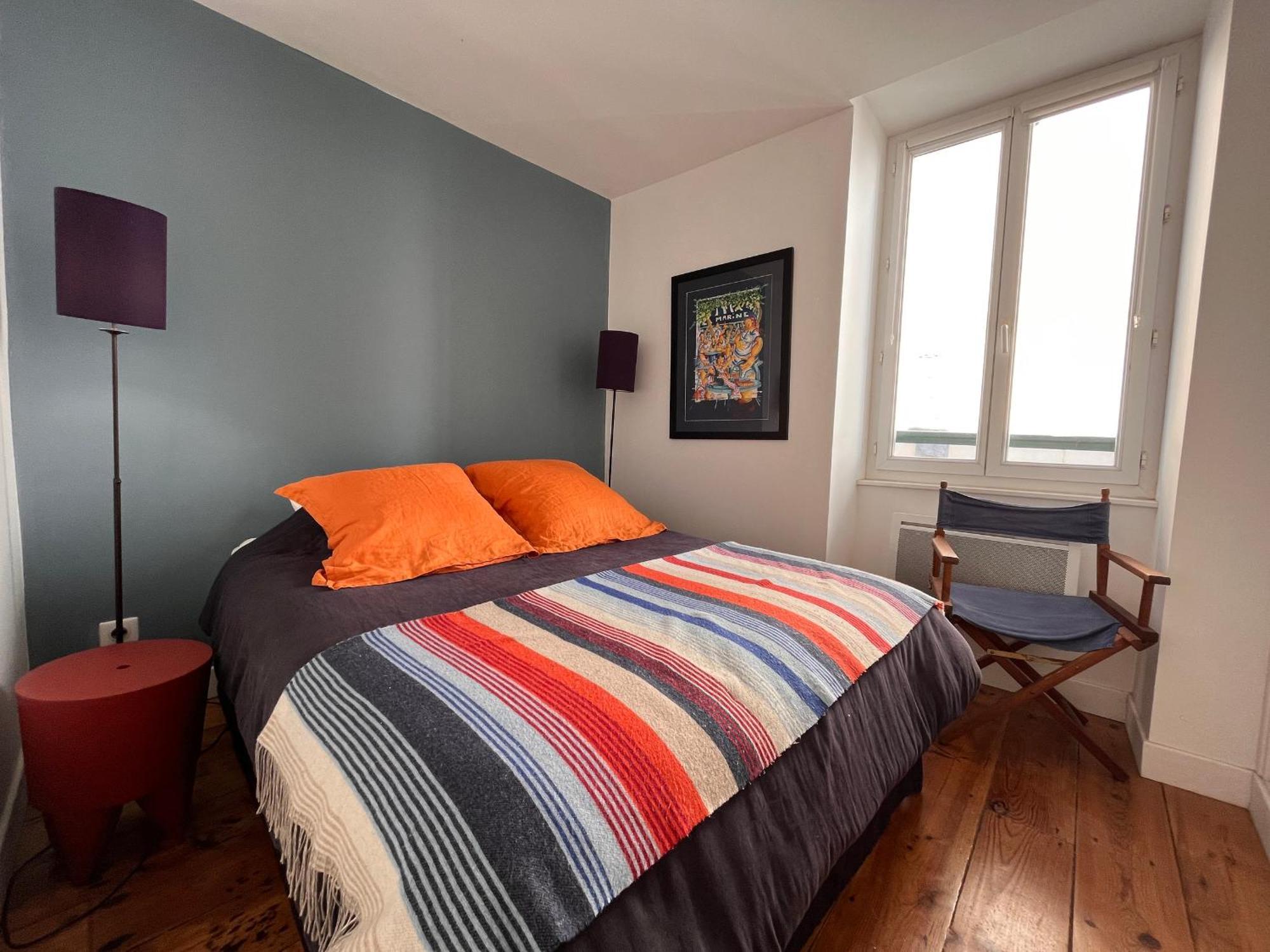 Appartement Lumineux Pres De La Avec Wifi, En Plein Centre-ville De - Fr-1-239-875 *
